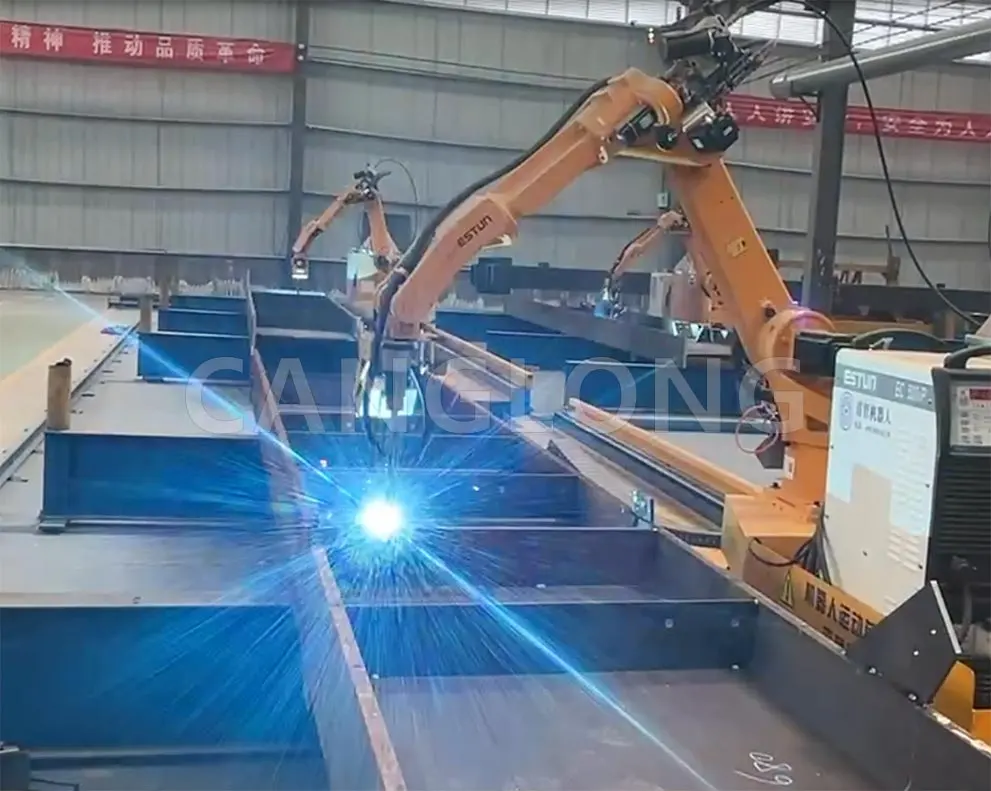 robot welding workshop
