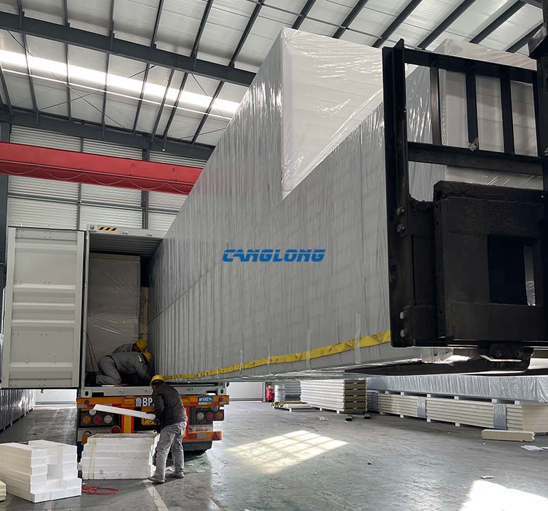 PIR sandwich panels shipment