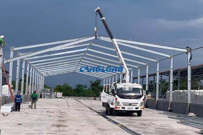 Hot-dip galvanized steel frame components for prefabricated chicken house, factory prefabrication and export delivery