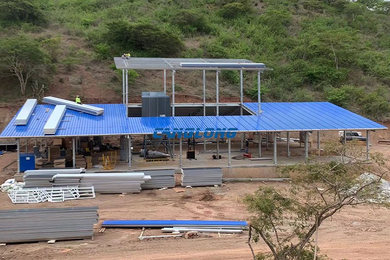 Prefabricated steel structure warehouse in Panama ready for panel installation