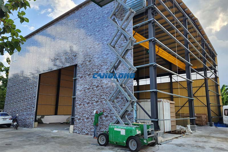 Thailand Crane Warehouse