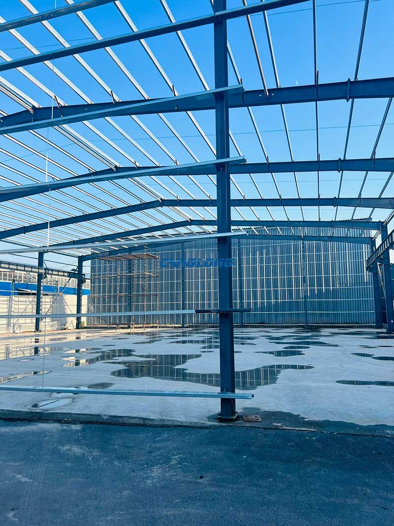 Armenia warehouse steel structure installation