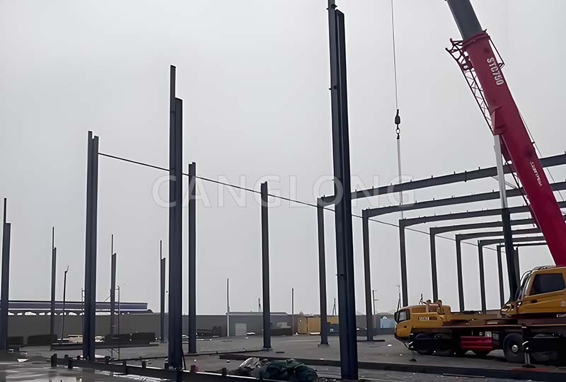 Uzbekistan steel building begins installation